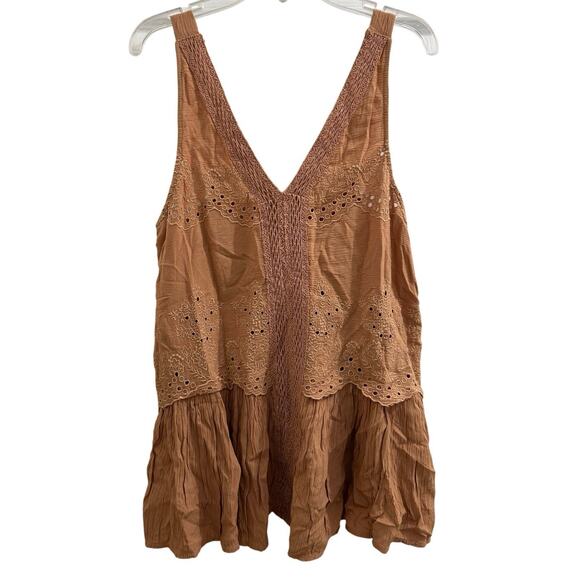 NWT American Eagle Eyelet Floral Boho Tiered Ruffle Sleeveless Top in Tan - Picture 1 of 8